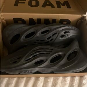 Yeezy Foam Runner (Onyx - Size 12 Mens)